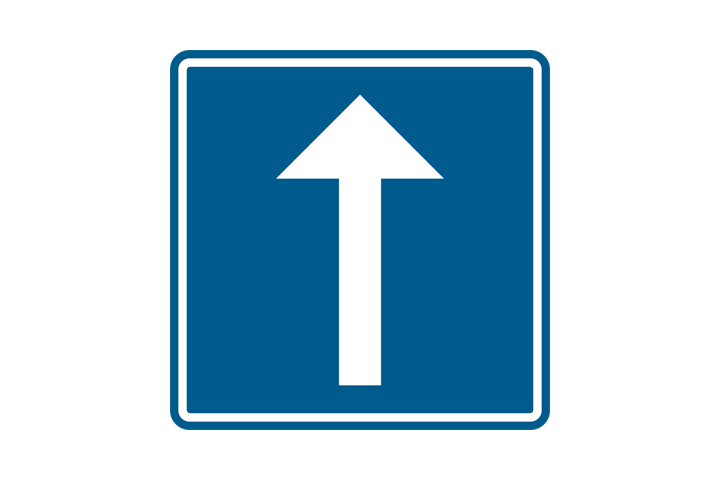 Vierkant blauw bord met een witte pijl: openbare weg met eenrichtingsverkeer