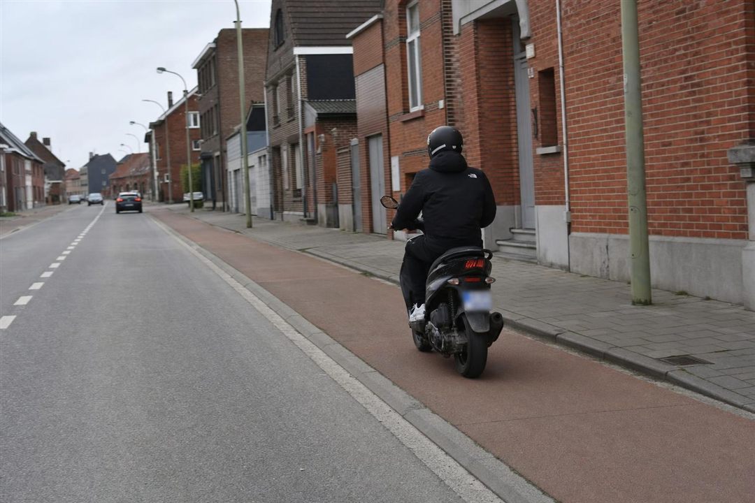 Bromfiets klasse A op een fietspad