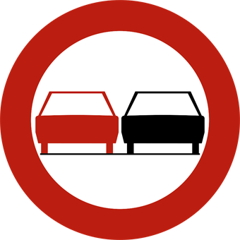 Verkeersbord verbod om een gespan of een voertuig met meer dan twee wielen links in te halen