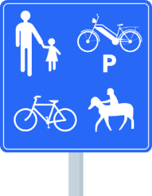 Blauw vierkant bord: weg gedeeld door voetgangers, fietsers, ruiters en speed pedelecs